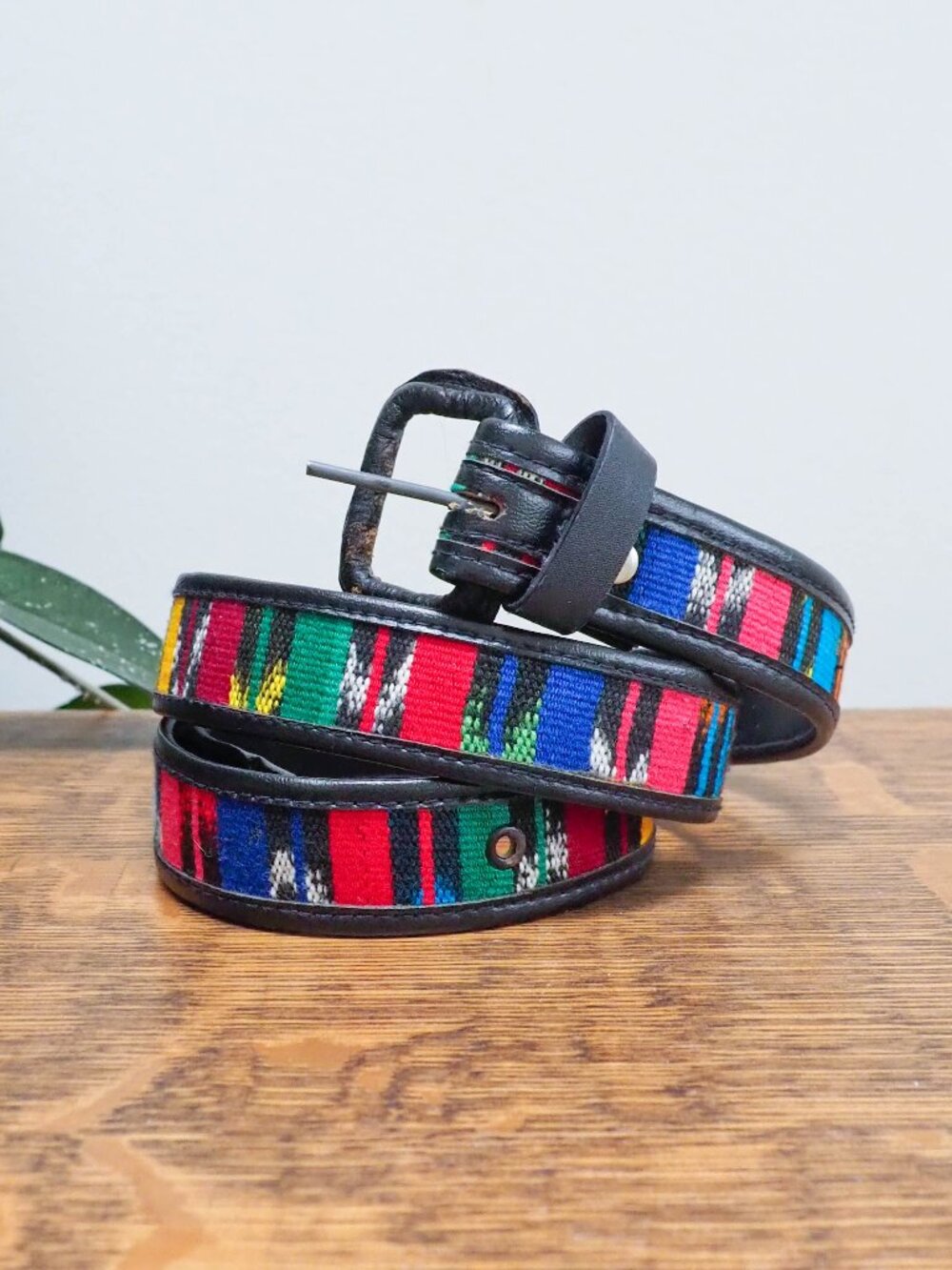 Vtg Fabric wrapped Tooled Leather Belt - Size 34? - Made in Guatemala Black Belt